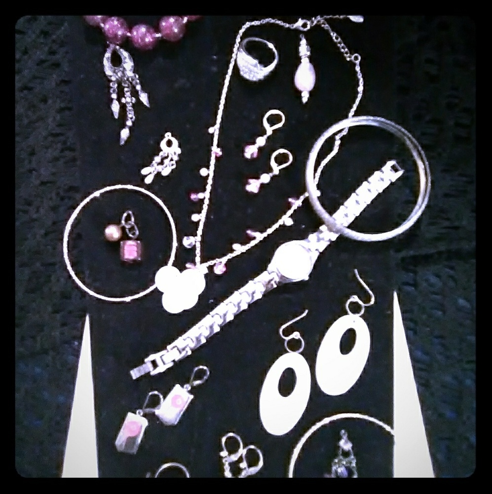 AMAZING JEWELRY LOT